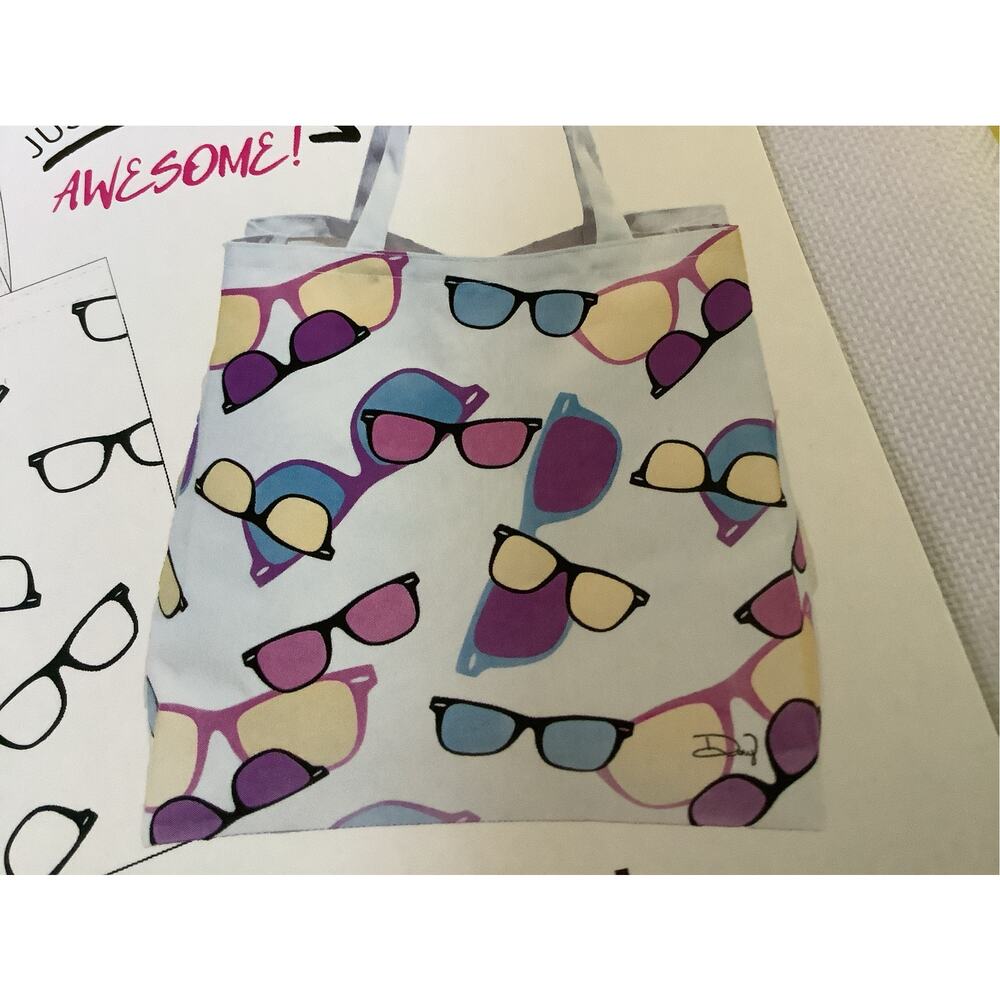 Sunlily Sunglasses Sunshine Color Changing Summer Tote Bag - UV Reactive - Beach